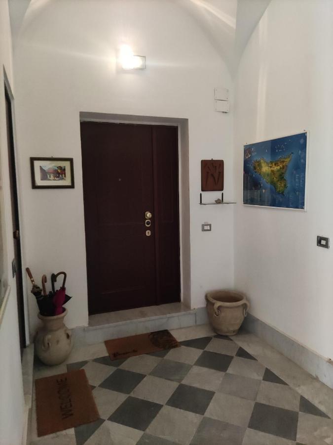 Cathedral City Center Palermo 2 Екстер'єр фото